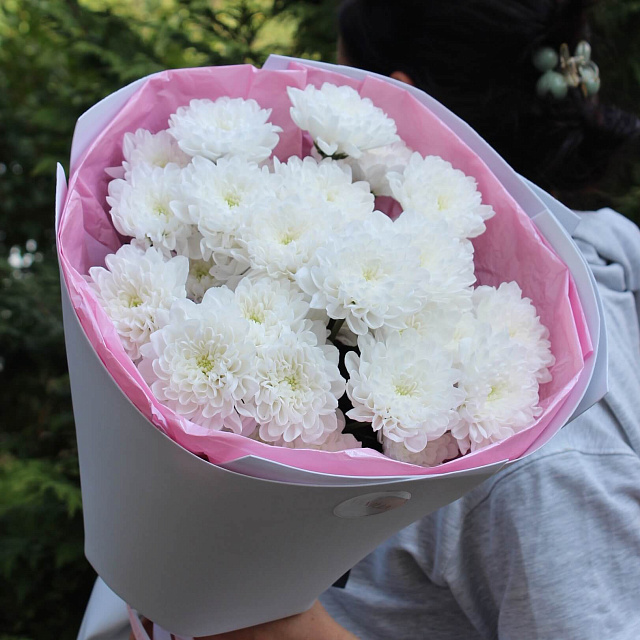 Цветы: Стильный букет из хризантем