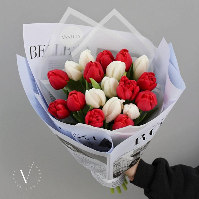 Букет из 19 разноцветных тюльпанов - изображение 2