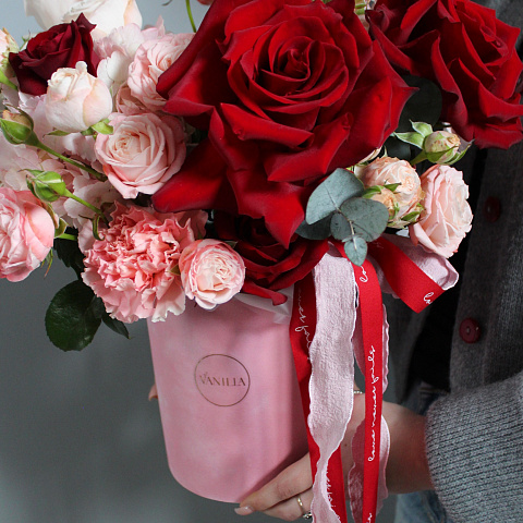 Букеты гипсофилов: композиция во флористической губке