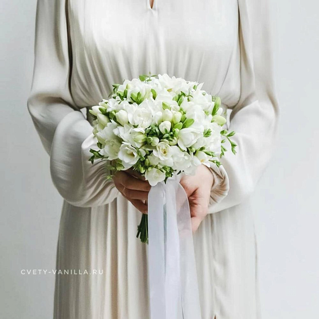 Букет невесты с фрезией - изображение 2
