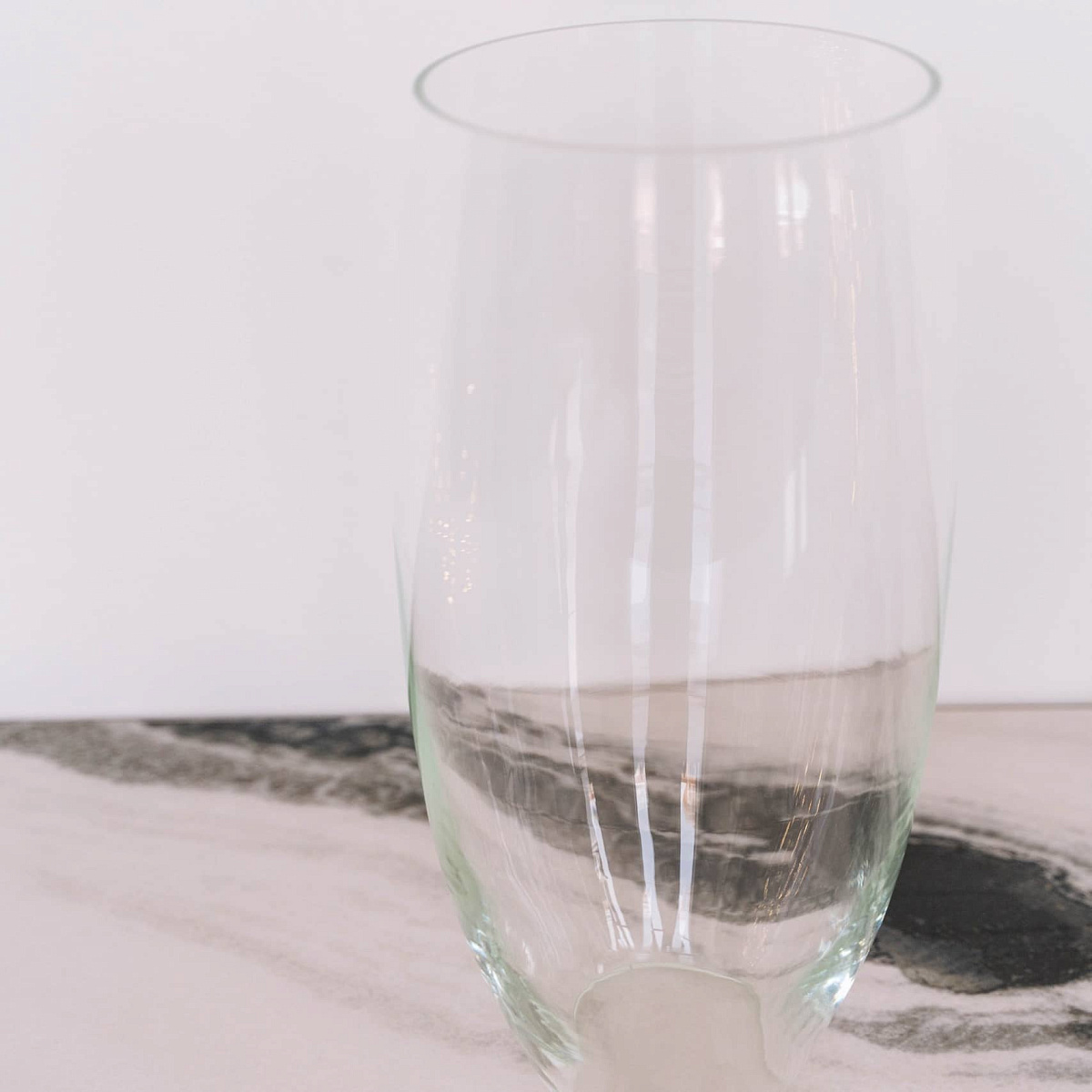 Ваза закругленная из стекла