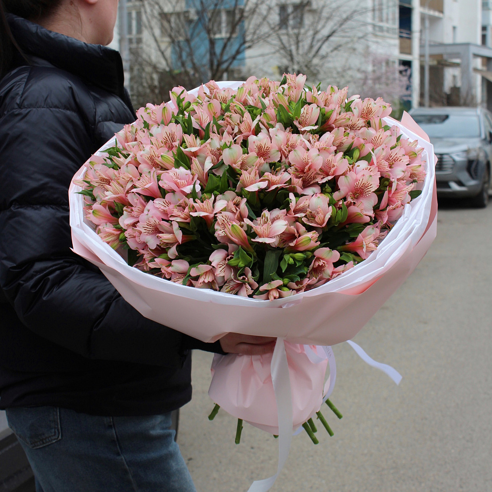Букет альстромерий