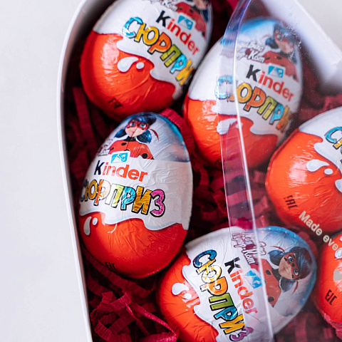 Подарочные наборы: Подарочная коробка с Kinder Surprise "S"