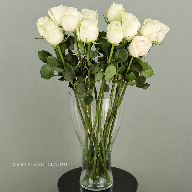 Ваза для цветов из стекла 30-35 см