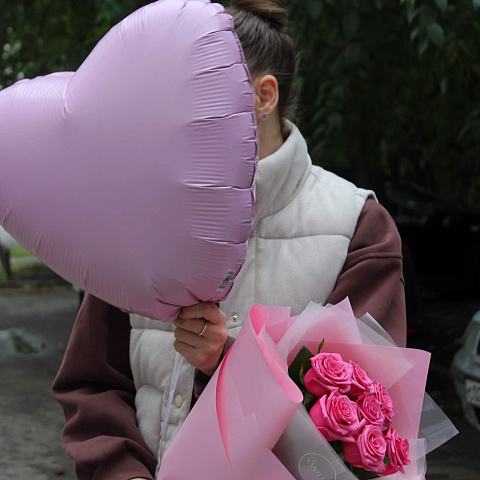 Недорогие букеты: Набор из букета и шара