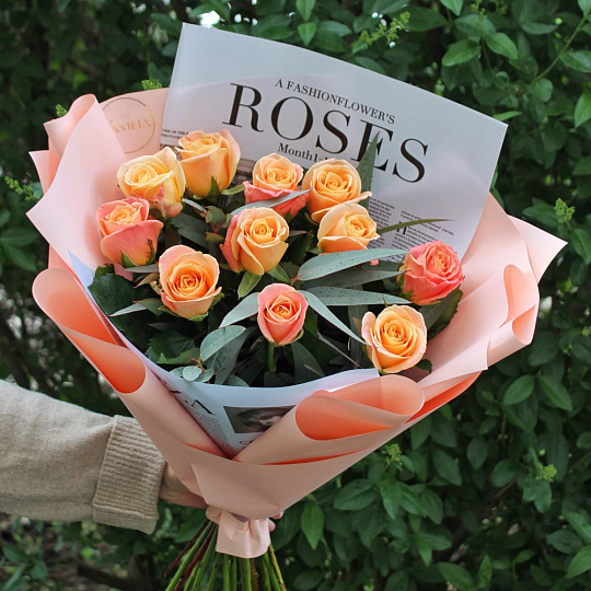 11 роз miss piggy c эвкалиптом - изображение 2