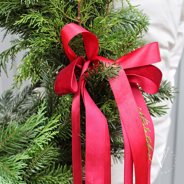 Цветы на праздник: Венок декоративный Натуральный