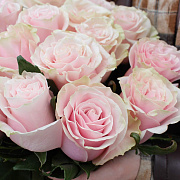 Букет из 15 роз Pink Mondial 70 см