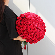 51 роза Red Naomi