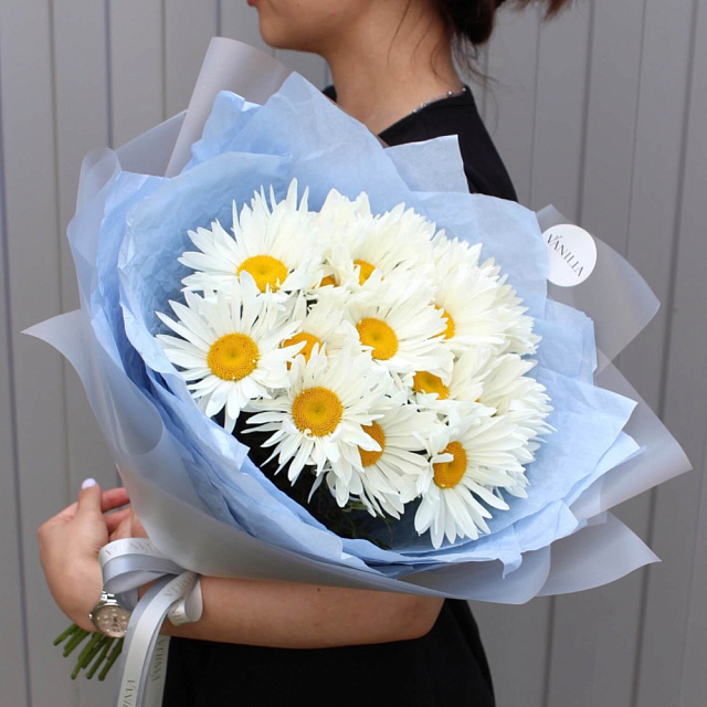 Букет из 19 больших ромашек - изображение 2