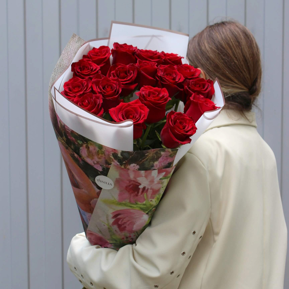 Букет из 17 роз Explorer 80 см