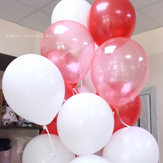 Красно-белый набор шаров
