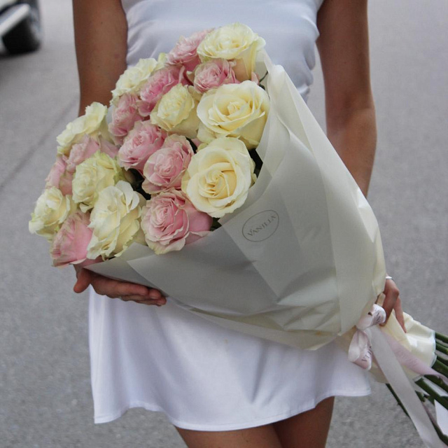 Букет микс роз Мондиаль 80 см - изображение 2