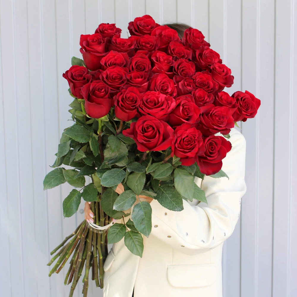 Букет из 31 розы Explorer 90 см