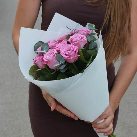 Букет из 9 роз Маритим с эвкалиптом 50 см - изображение 2