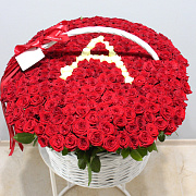 301 красная роза в корзине