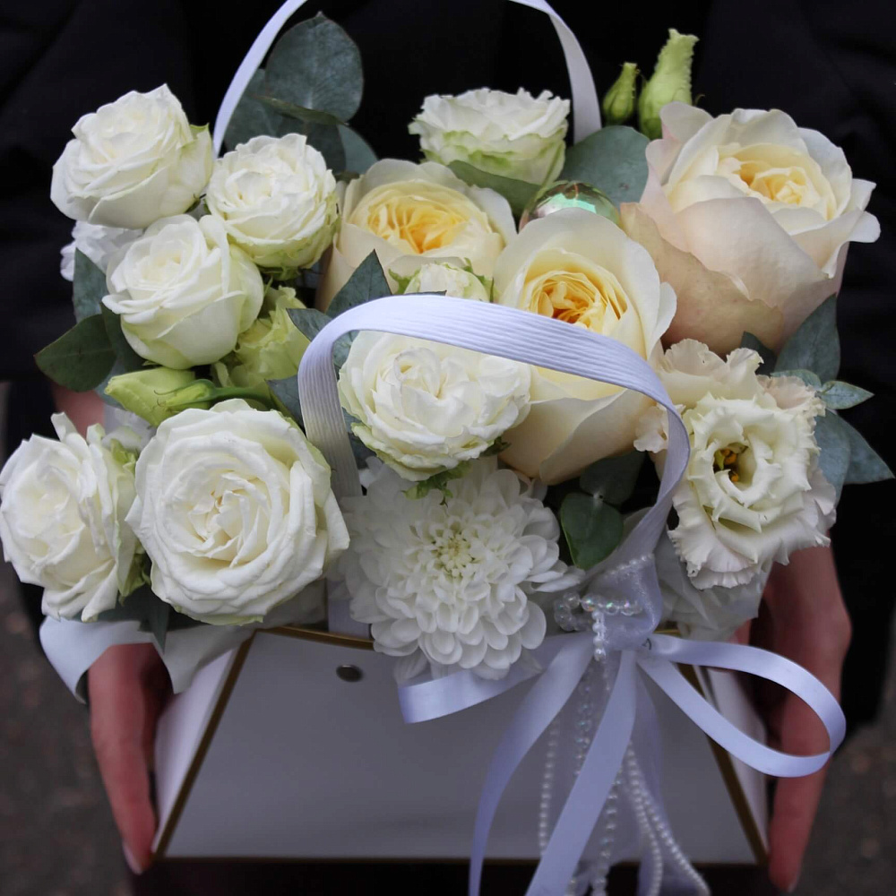 Сумочка с сезонными цветами