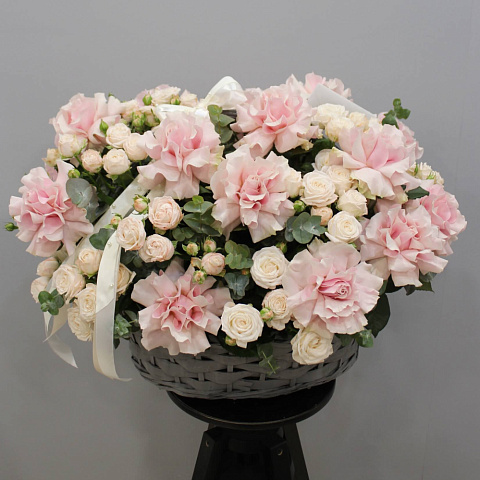 Корзина с цветами микс Люкс - изображение 2