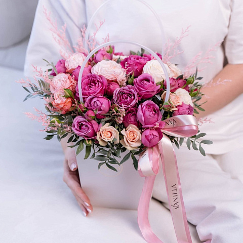 Пионовидные розы в сумочке - изображение 2