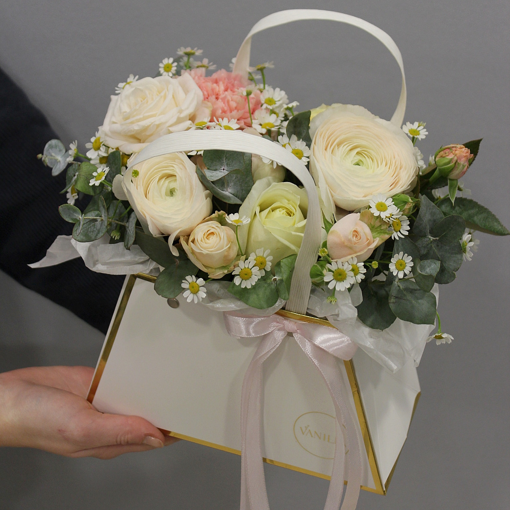 Сумочка с сезонными цветами