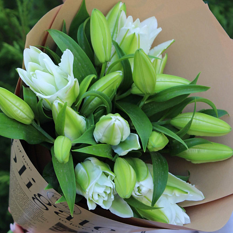 Осенние букеты  цветов с доставкой: Букет из пионовидных лилий