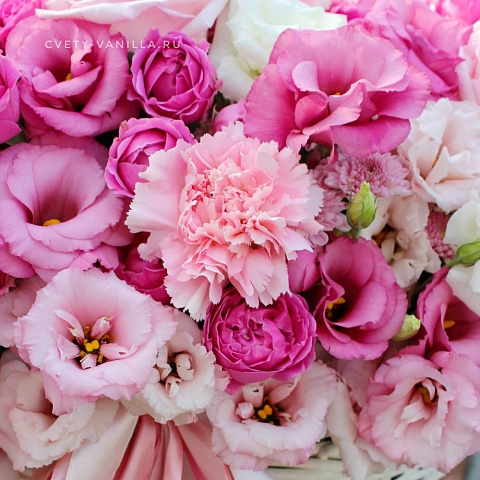 Цветы премиум-класса: Букет в корзине "Нежность"