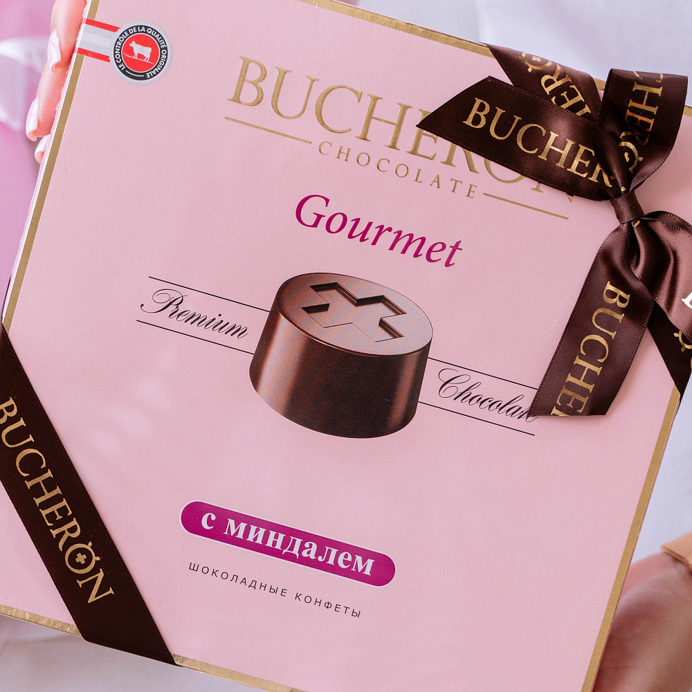 Коробка конфет Bucheron с миндалем
