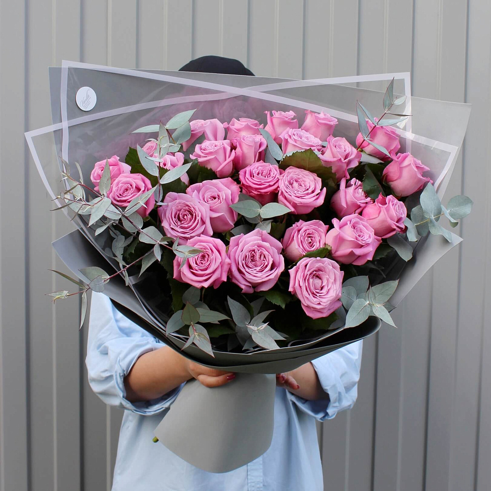 Яркий и стильный сборный букет