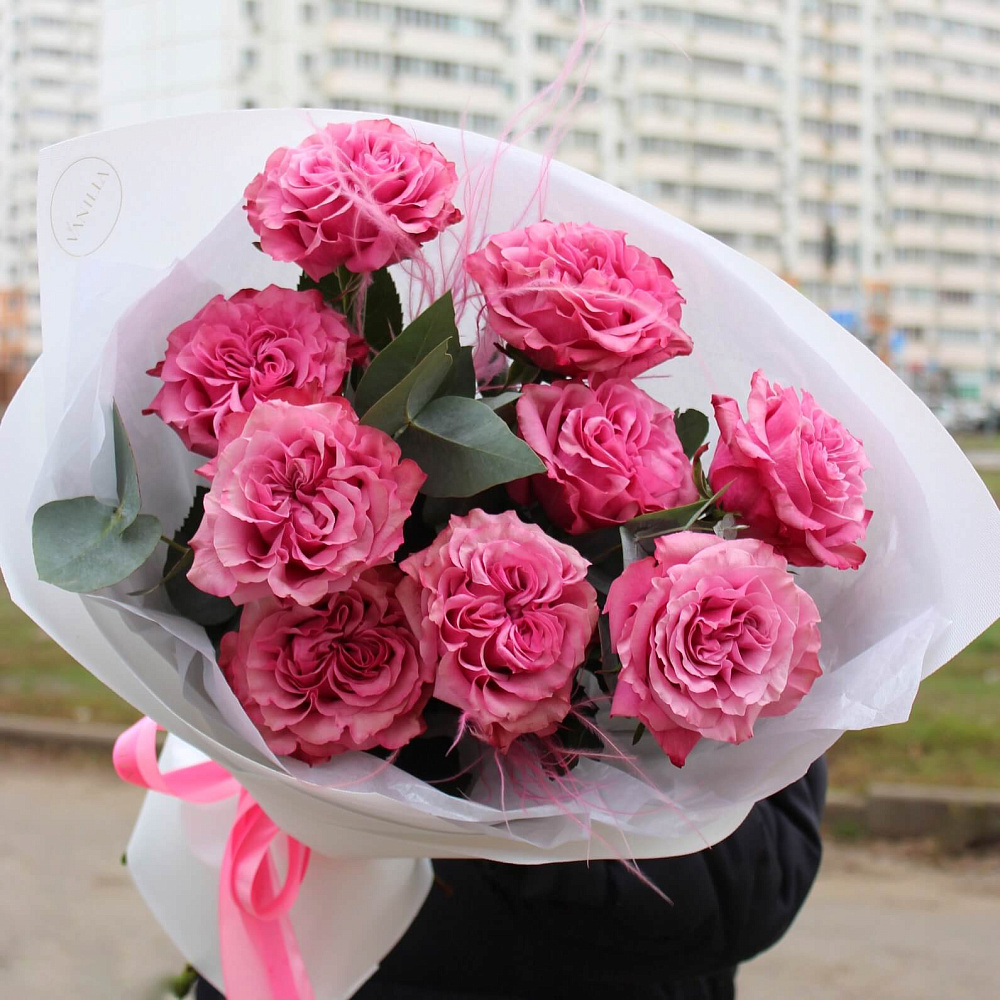 Букет из 9 роз Кантри Блюз с эвкалиптом