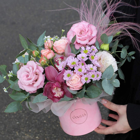 эустома и диантусы в боксе - изображение 2