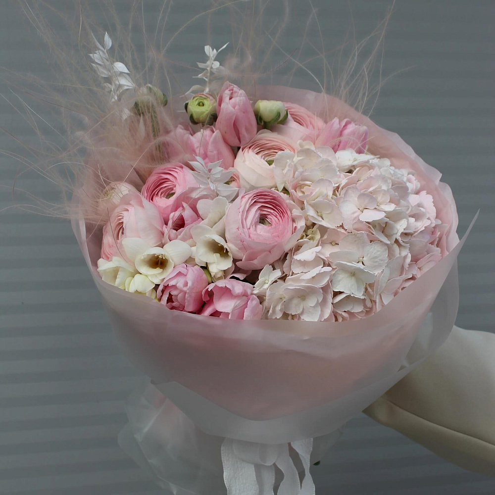 Авторский букет из микса цветов