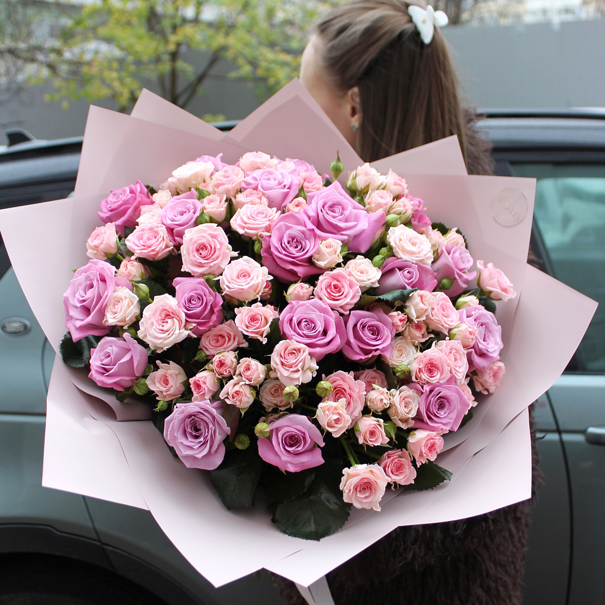 Сборный букет с кустовыми розами