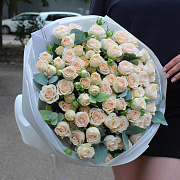 Букет из 19 кустовых роз Софи