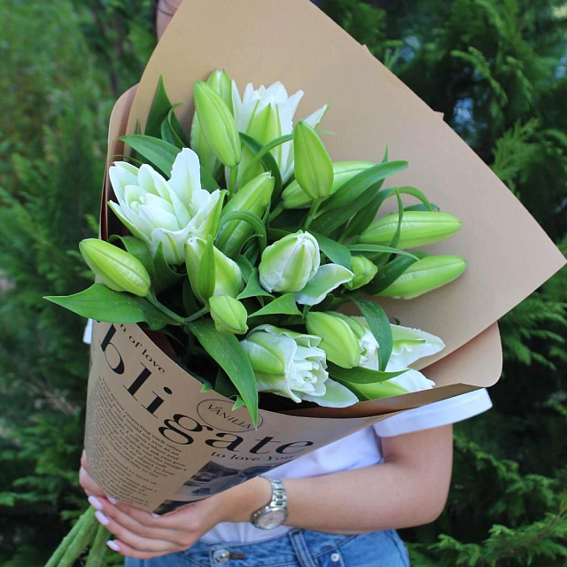 Букет из пионовидных лилий - изображение 2