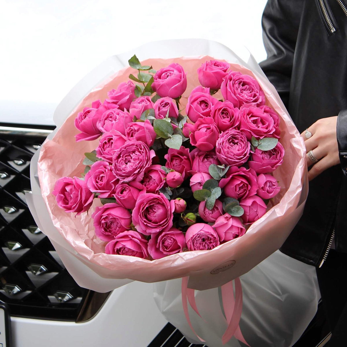 Букет из 15 малиновых роз