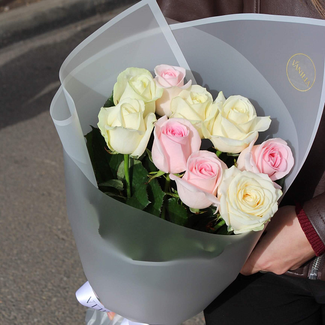 Букеты из 9 роз: Букет из 9 роз микс 60 см