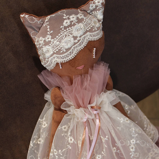 Мягкие игрушки: Игрушка ручной работы «Кошечка в кружеве»