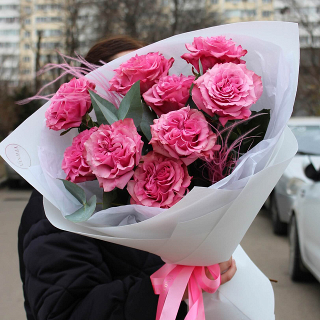 Букет из 9 роз Кантри Блюз с эвкалиптом - изображение 2