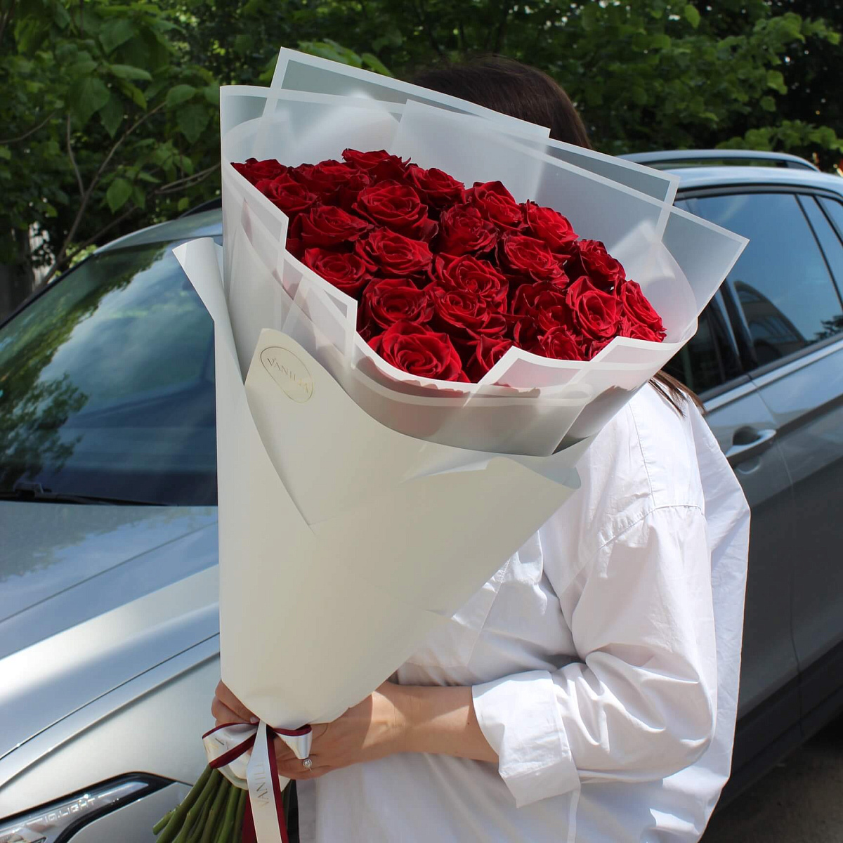 Букет из 25 роз Эксплорер 80 см