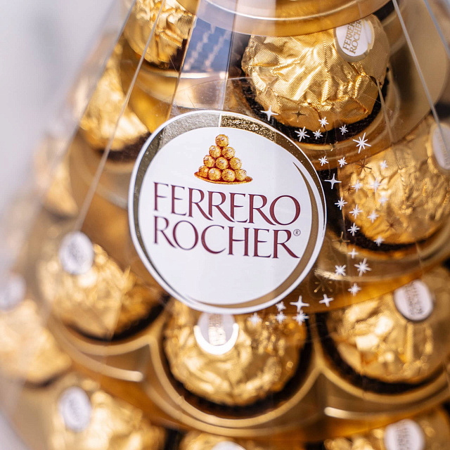 Цветы на праздник: Конус Ferrero Rocher 350 г