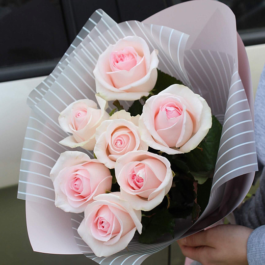 Букет из 7 розовых роз 60 см