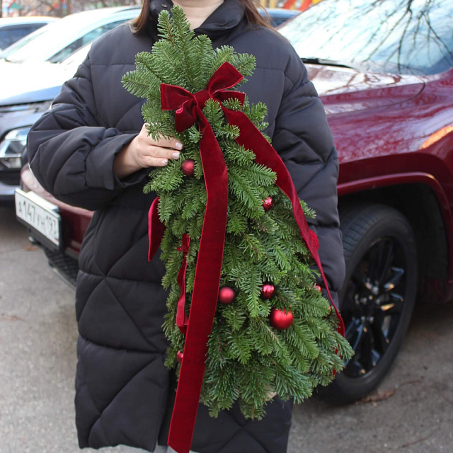 Елка новогодняя с игрушками - изображение 2