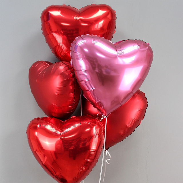 Подарки на 14 февраля: Набор из 5 шаров "Сердца"
