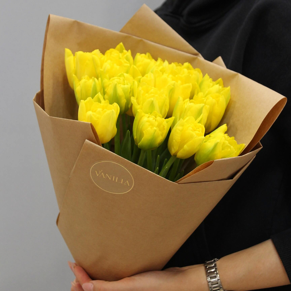 Букет из 19 желтых пионовидных тюльпанов