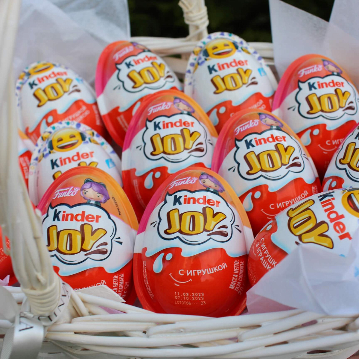 Корзина с Киндерами Джой 13 шт