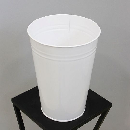 Белый железный вазон - изображение 2