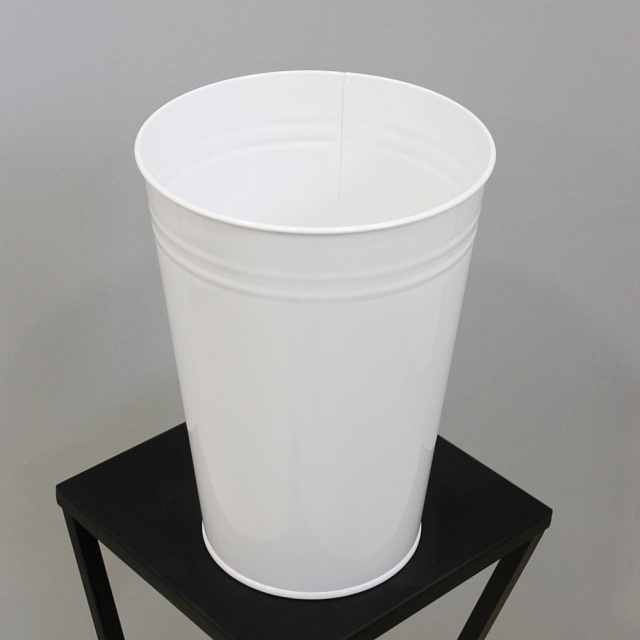 Белый железный вазон - изображение 2