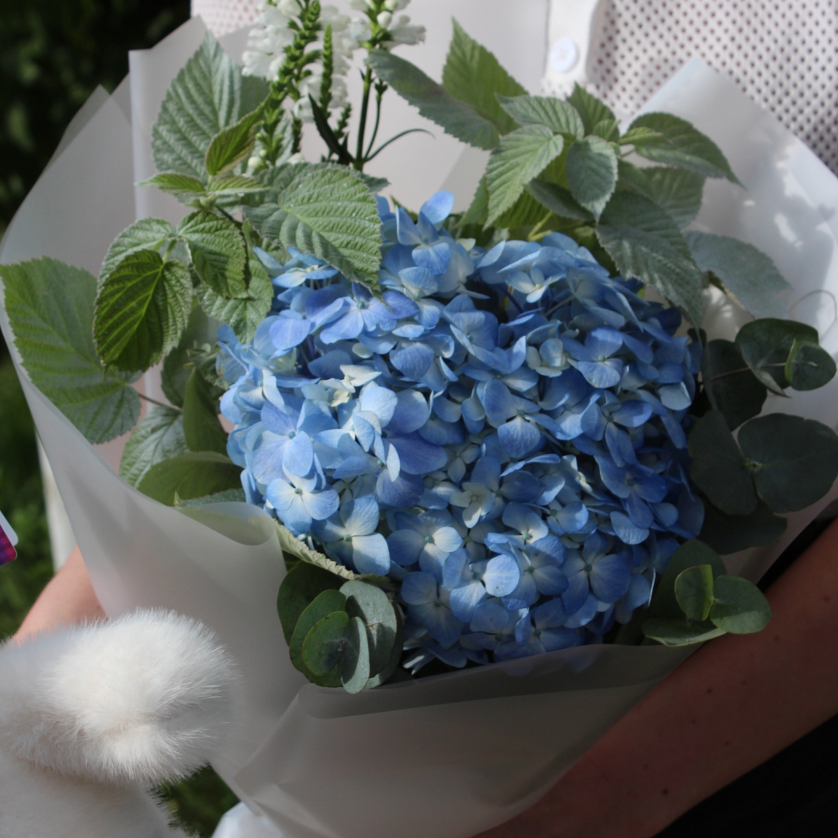 Милый набор из букета и игрушки