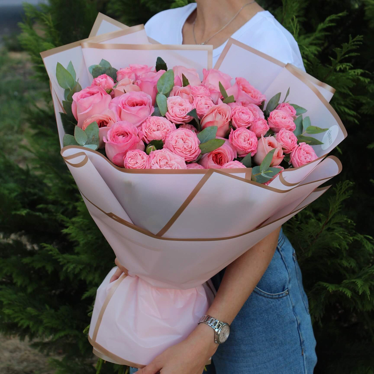 Букет пионовидных роз Лондон Ай