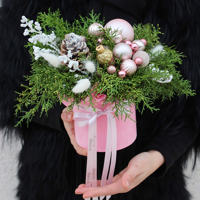 Цветы на праздник: Шляпная коробка новогодняя Merry Christmas